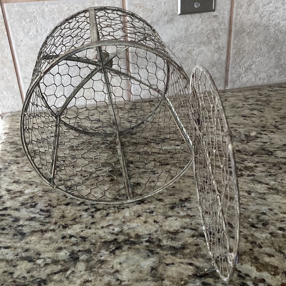 Rustic Farmhouse Decor - Picture 5 of 6